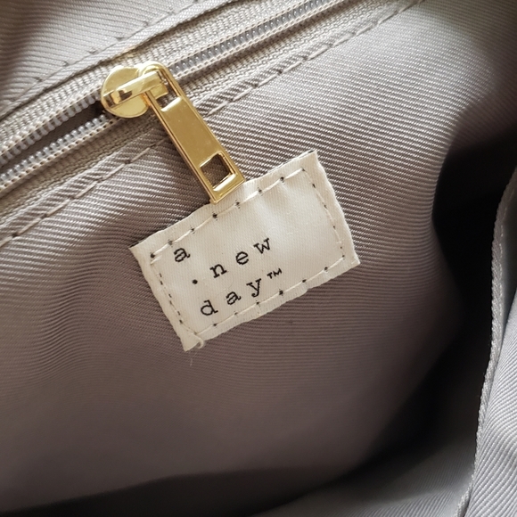 Y2k style purse - TRENDING - Picture 7 of 7